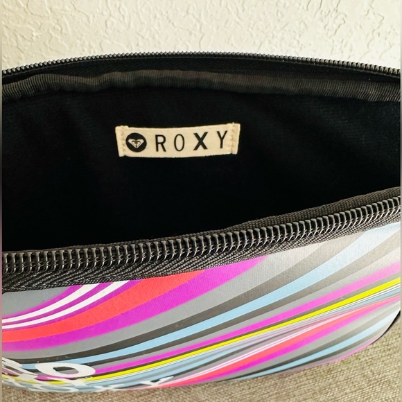 Roxy Ipad Bag Tech Sleeve Tablet Case - Picture 3 of 4